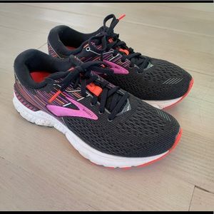 Brooks Adrenaline GTS 19 women’s running shoes